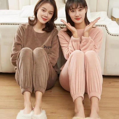 Laza, meleg, plüss pizsamakészlet nőknek, korall színben